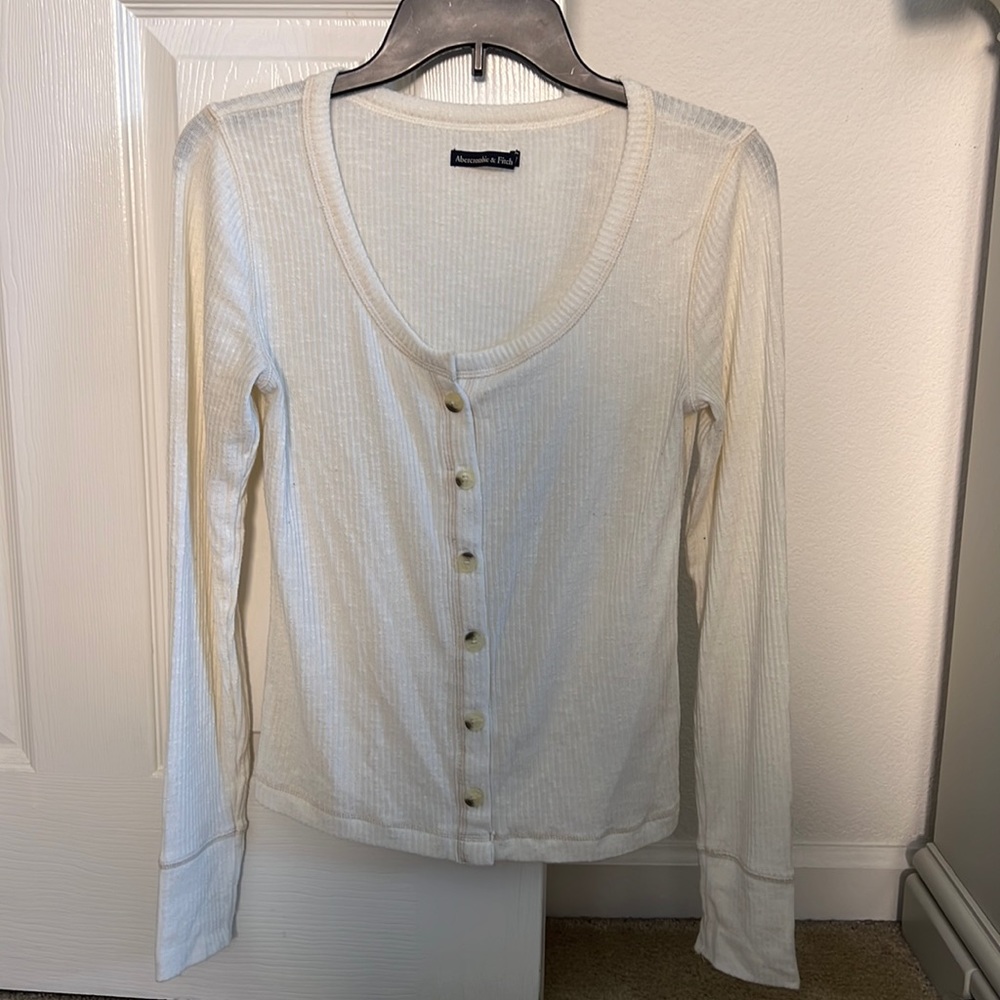 Gently used button up top ABERCROMBIE AND FITCH